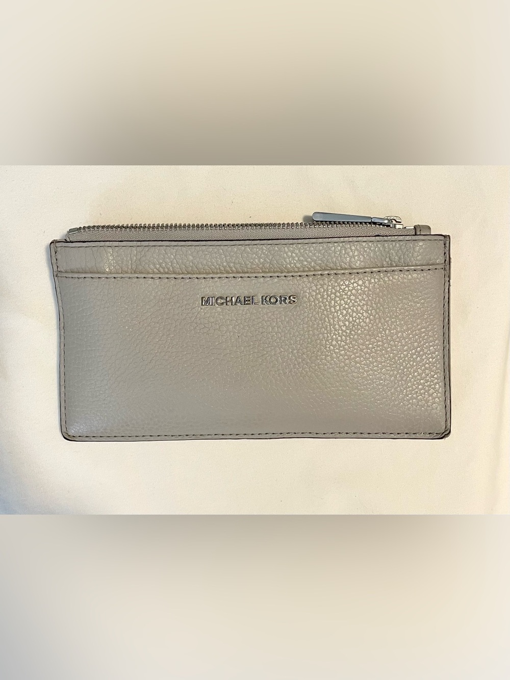 Michael Kors Credit Card Wallet - Slim Case Wallet - Grey Saffiano Leather